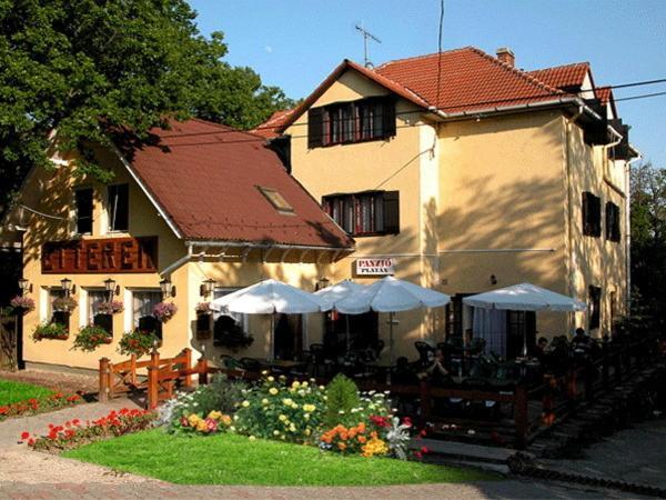 Platan Panzio Hotel Добогокьо Екстериор снимка
