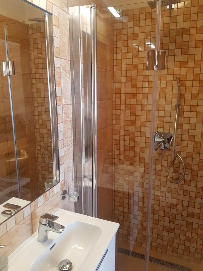 Platan Panzio Hotel Добогокьо Екстериор снимка
